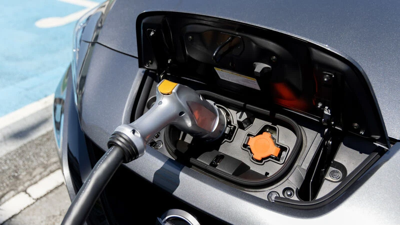 電気自動車の充電は自宅で！家庭用EV充電器の選び方とは？
