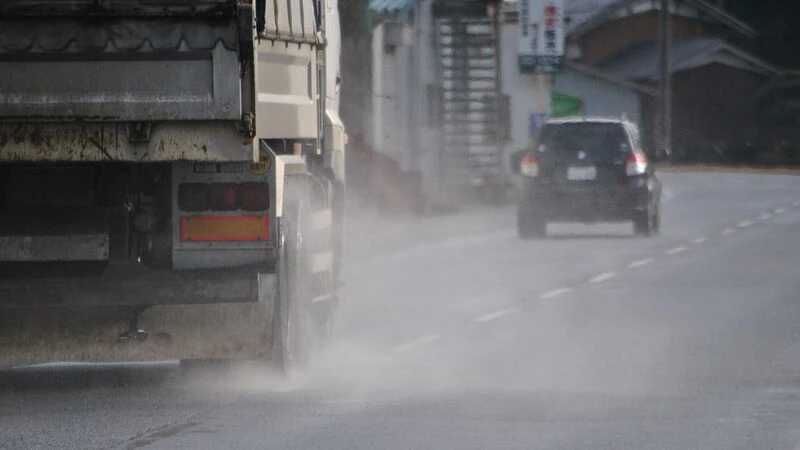 電気自動車の排気ガス削減は本当か？走行製造廃棄時の環境影響を詳しく解説！